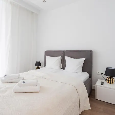 شقة Urban Chic - Great Location - Stylish - Wronia45a *