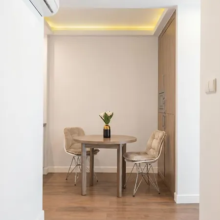 شقة Urban Chic - Great Location - Stylish - Wronia45a وارسو
