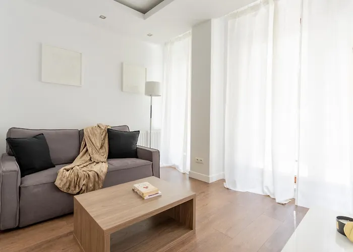 Urban Chic - Great Location - Stylish - Wronia45a * Varsó